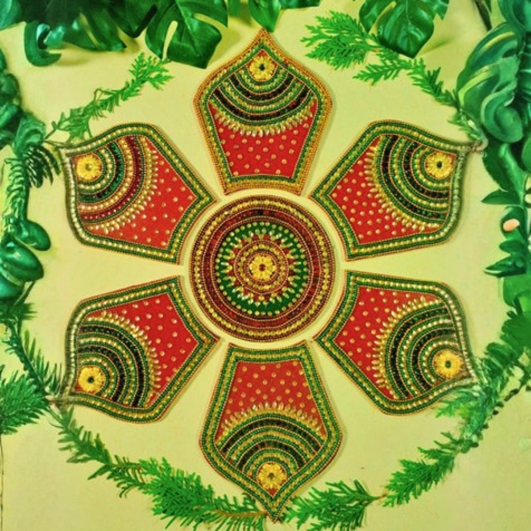 Crown rangoli